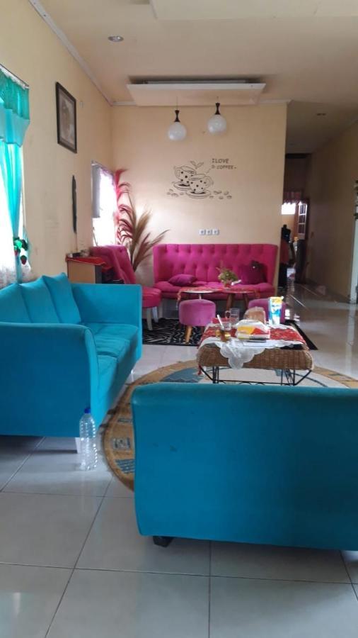 D-Rima Homestay Рутенг Экстерьер фото