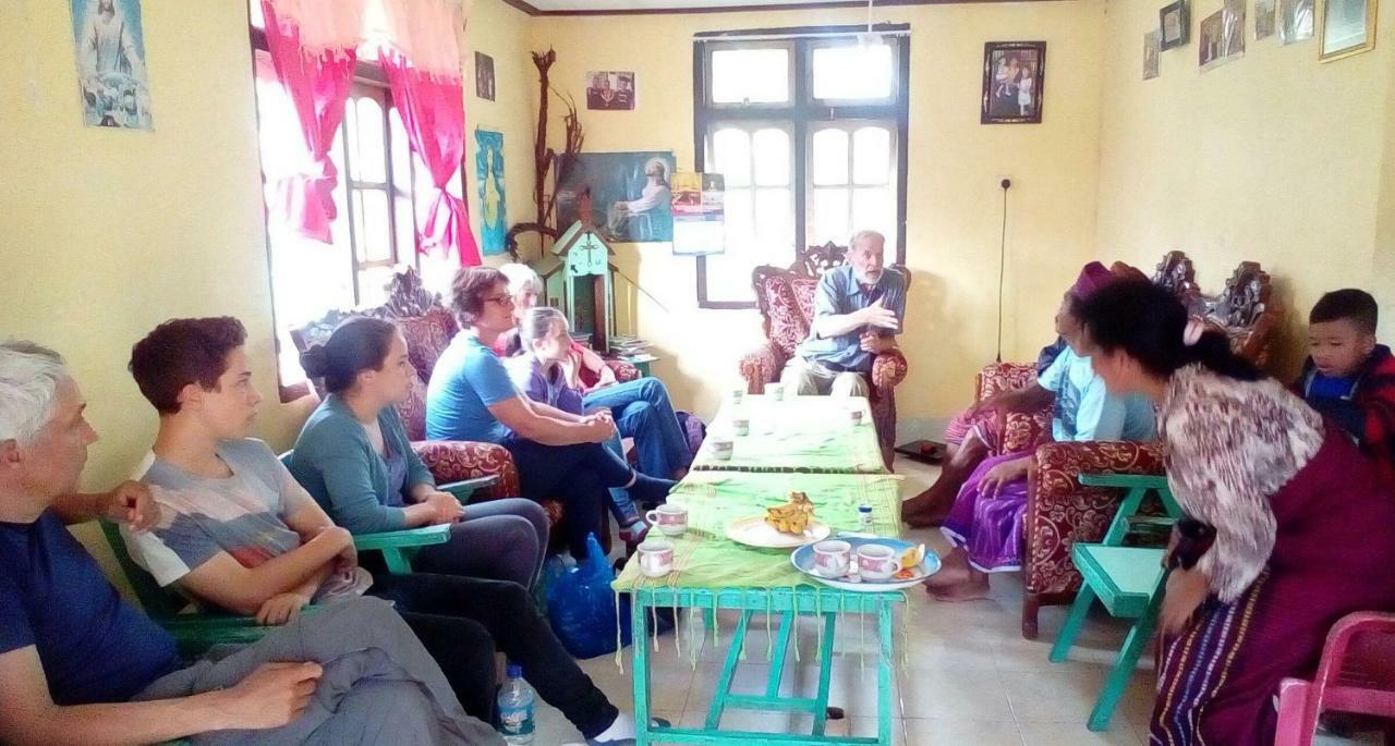 D-Rima Homestay Рутенг Экстерьер фото